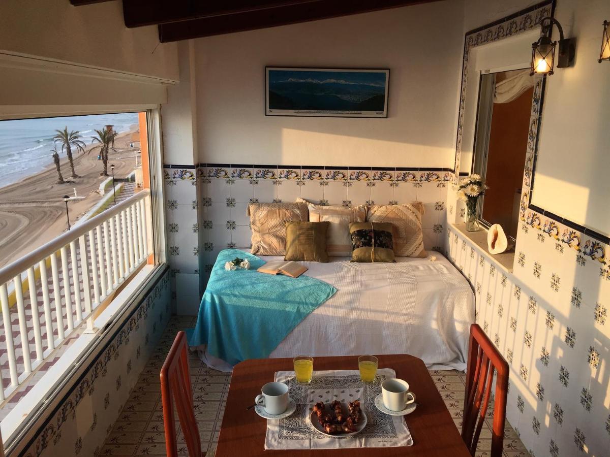 Beachfront And Bright Apartment Mareny Barraquetas Ngoại thất bức ảnh