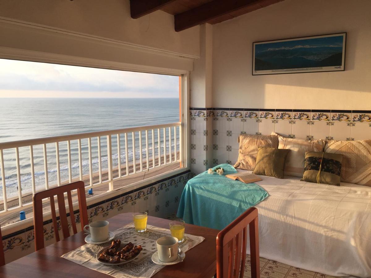Beachfront And Bright Apartment Mareny Barraquetas Ngoại thất bức ảnh